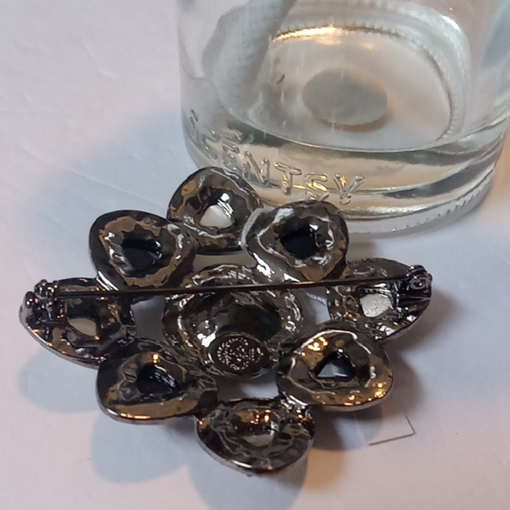 Premier Designs Classic Style Elegant Black & Silver Brooch - Picture 3 of 6